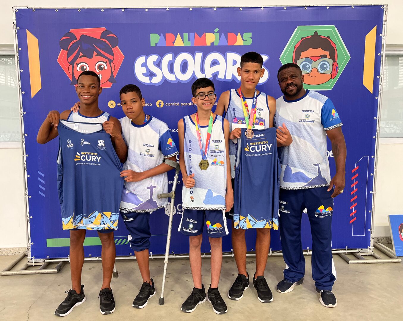 Alunos do Projeto Respeita o Corre representando o time Rio de Janeiro nas Paralimpíadas Escolares (novembro/2025)